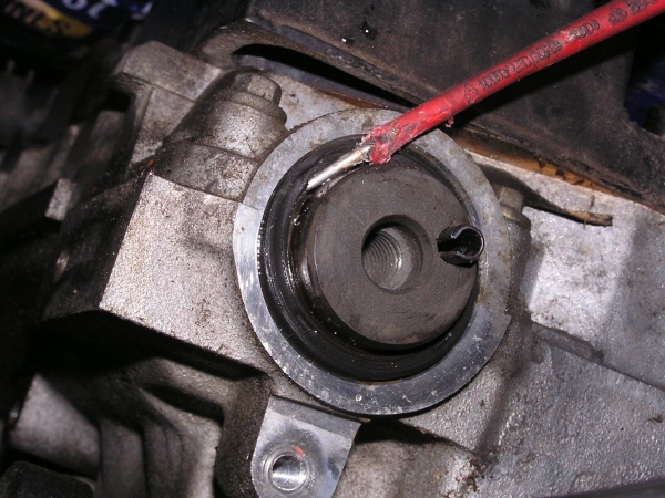 Camshaft Seal (K Series) - TechWiki